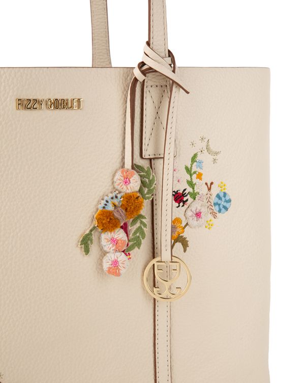 Fizzy Tote Leather Cream (With honeybee and floral embroidery)