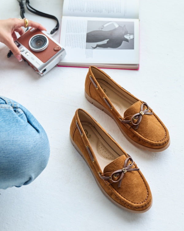 Flex Up - Caramel Brown : Loafers