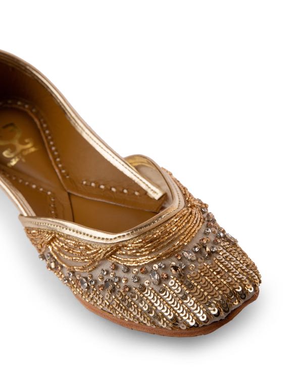 Gold Soul : Juttis - Kareena Kapoor Khan x Fizzy Goblet - Limited Edition