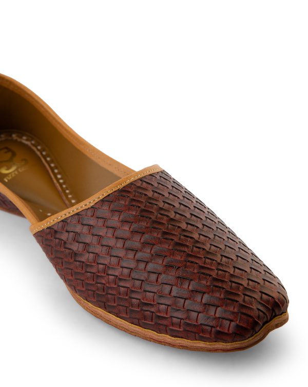 Pattern-Breaker Brown Juttis For Men