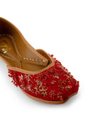 Scarlet Starlet : Juttis  - Kareena Kapoor Khan x Fizzy Goblet - Limited Edition