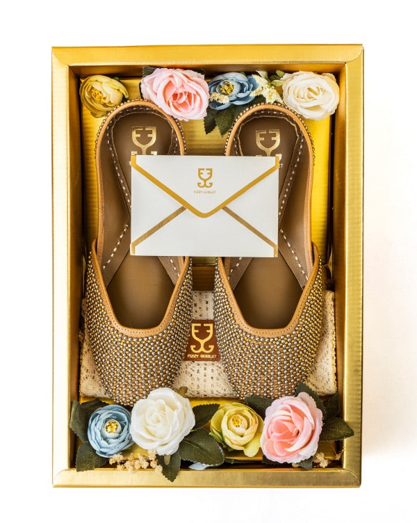 Wedding Gift Box - Studded Spice : Juttis - Kareena Kapoor Khan x Fizzy Goblet