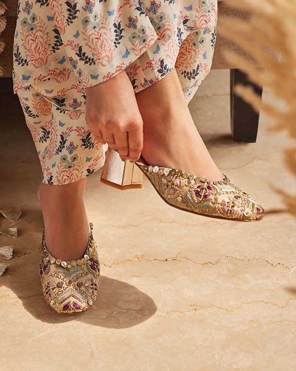 Dulhan sandal design,bridal sandal,wedding shoes for women, bridal  footwear2020,Indian bridal sandal - YouTube